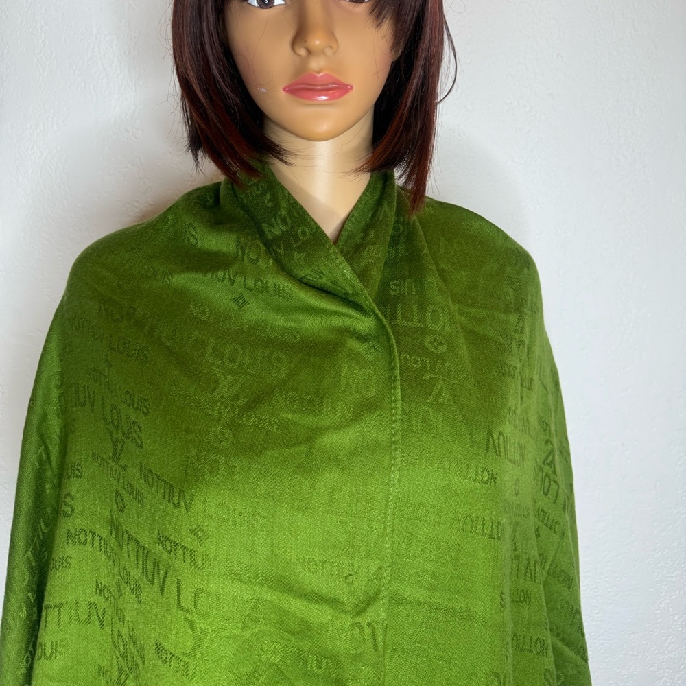 Louis Vuitton Scarf Shawl Wrap LV Monogram Fringe Green 67.5X26 Inches - Picture 3 of 15